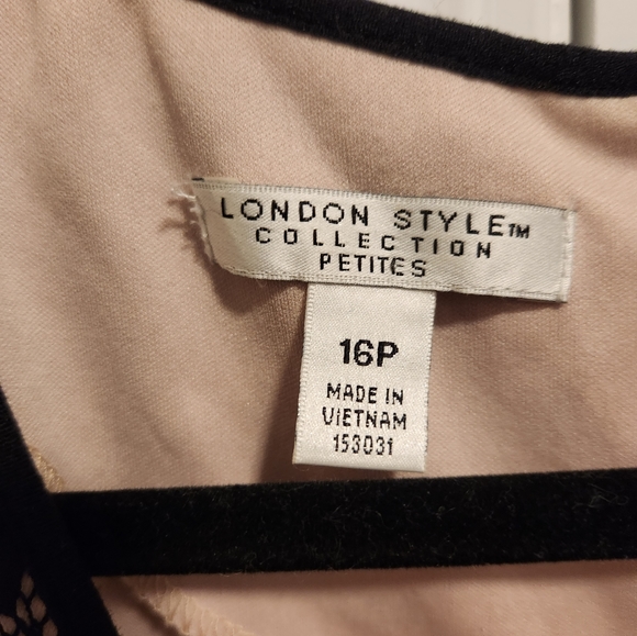 London Style Petite Black Lace Dress - Picture 3 of 5